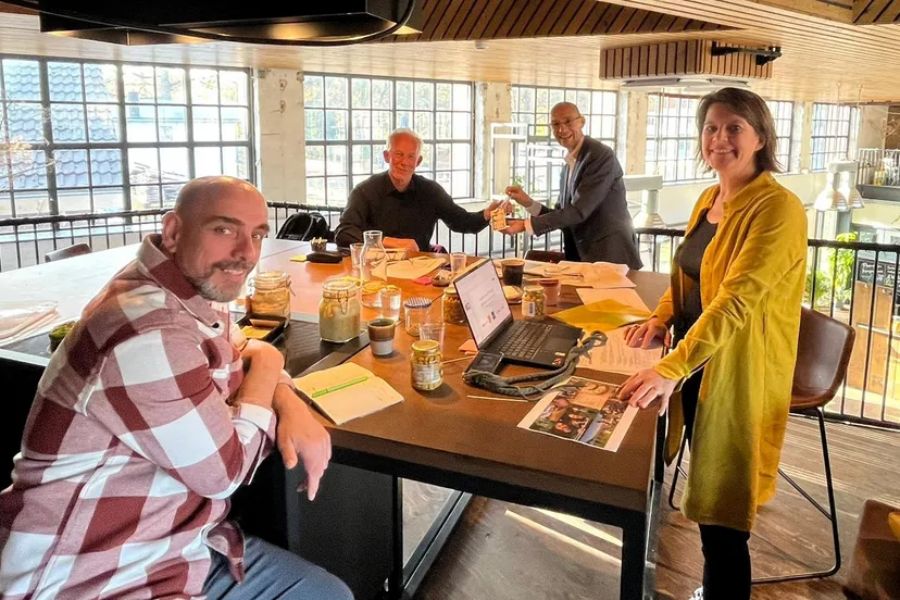 4427 f972ed4fdc84505cf8015548562f77e7