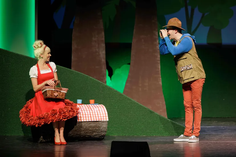 afk jufrooseenpartijtjevoorgijs af2r0042