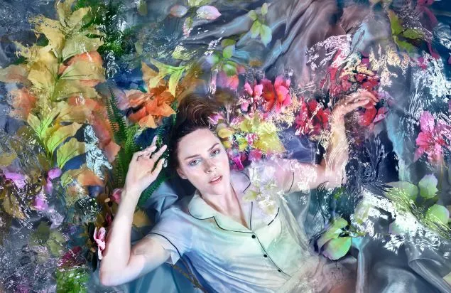 dekleinezeemeermin liggend benninggladkova b