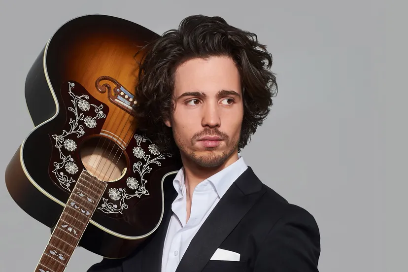 kik mart hillen in concert dutchfoto liggend