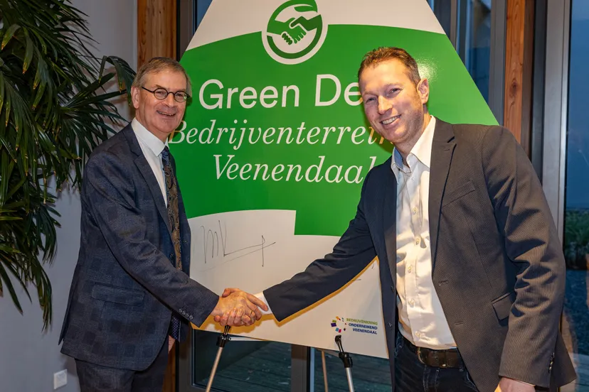 wethouder marco verloop l en bov voorzitter gerrit valkenburg r