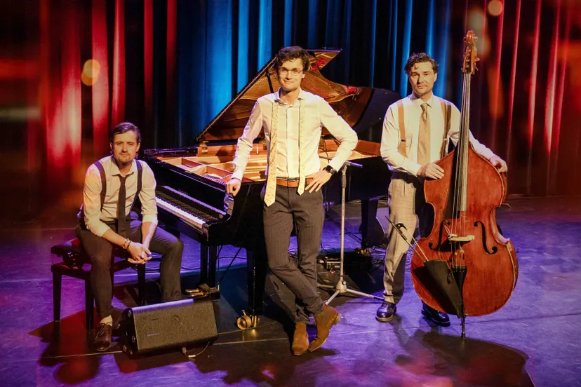 Dennis van Aarssen Close To You 25-26 - Fotograaf Robert Gort