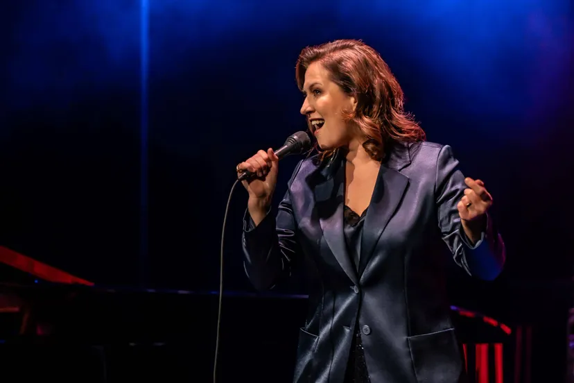 Fay Sings Barbra Streisand - scenefoto (c) Carla Gorter Fotografie (2) klein (1)