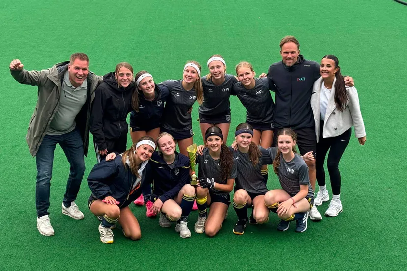 CLV meisjes hockey 1-2 kampioen