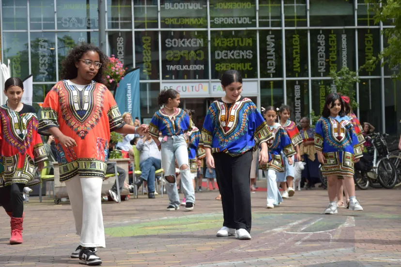 Keti Koti - The Dancing Queens -kl