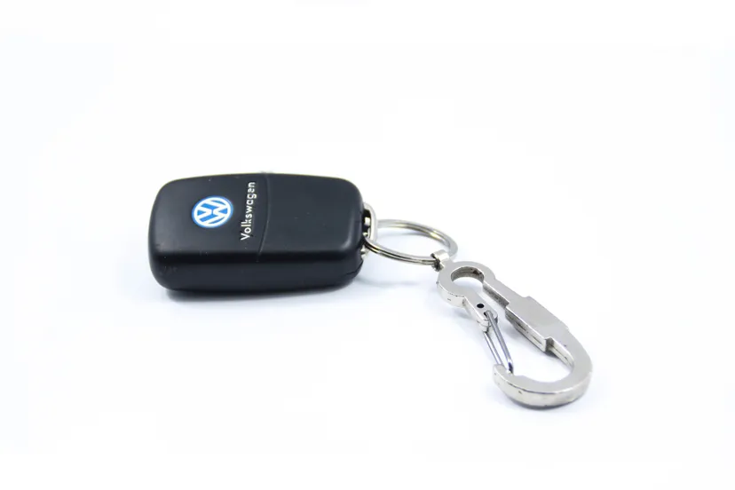 autosleutel photoshot via pixabay