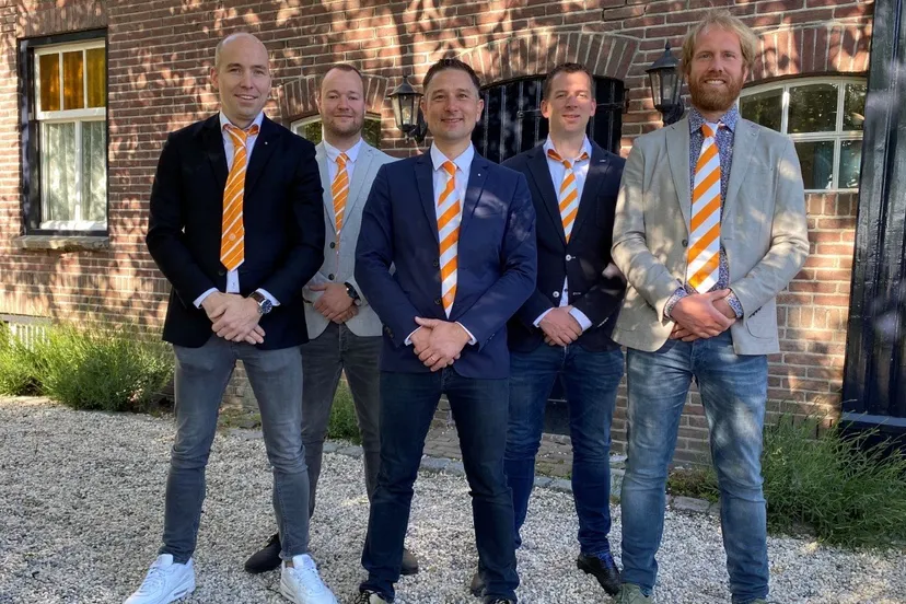 bestuur 2020 2021 ronde tafel 166