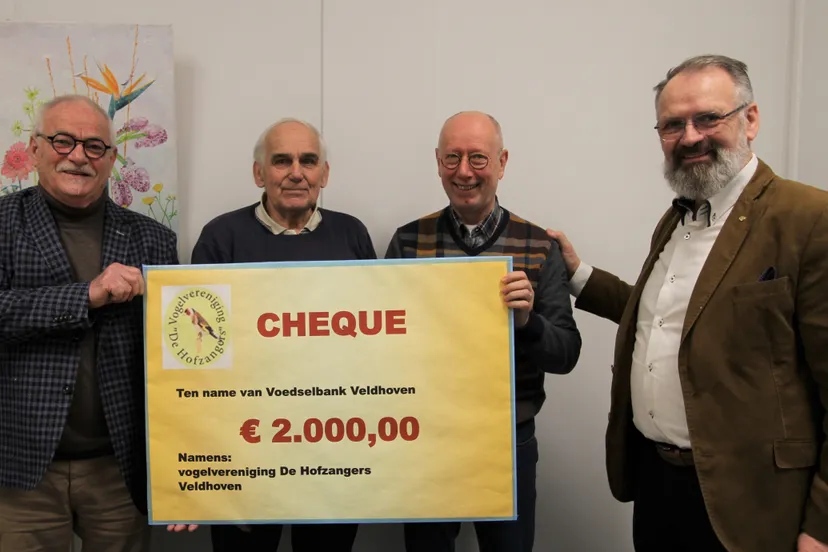 de hofzangers met cheque