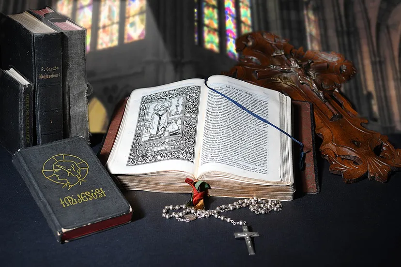 devotionalia javiermarting via pixabay