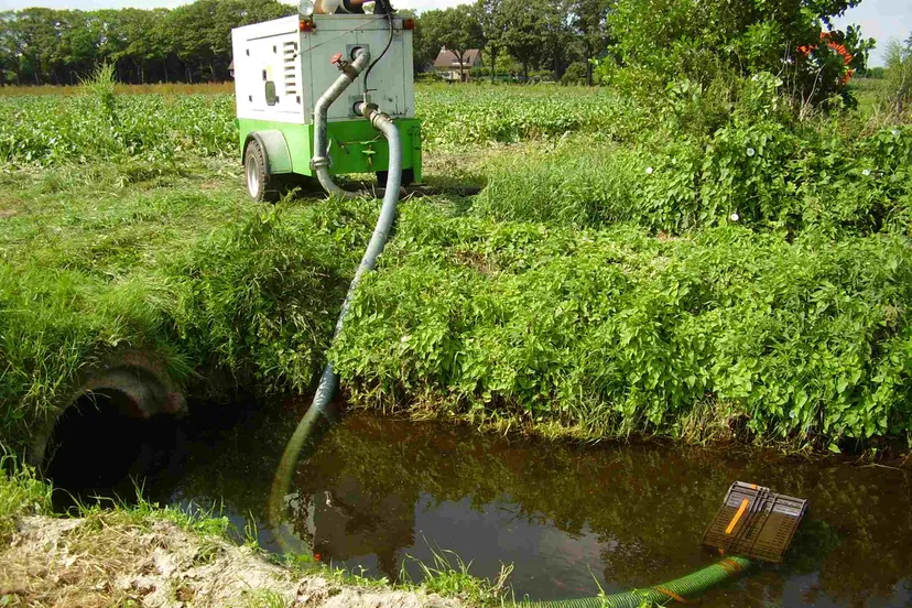 droogte pomp oppervlaktewater