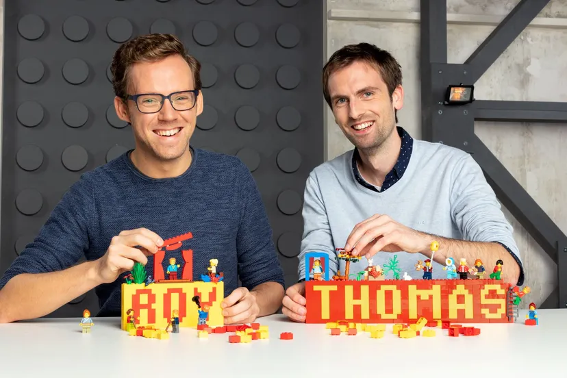 legomasters roy en thomas in bibliotheek