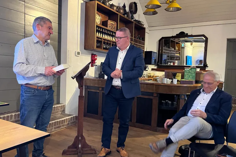 leon algra presenteert boek