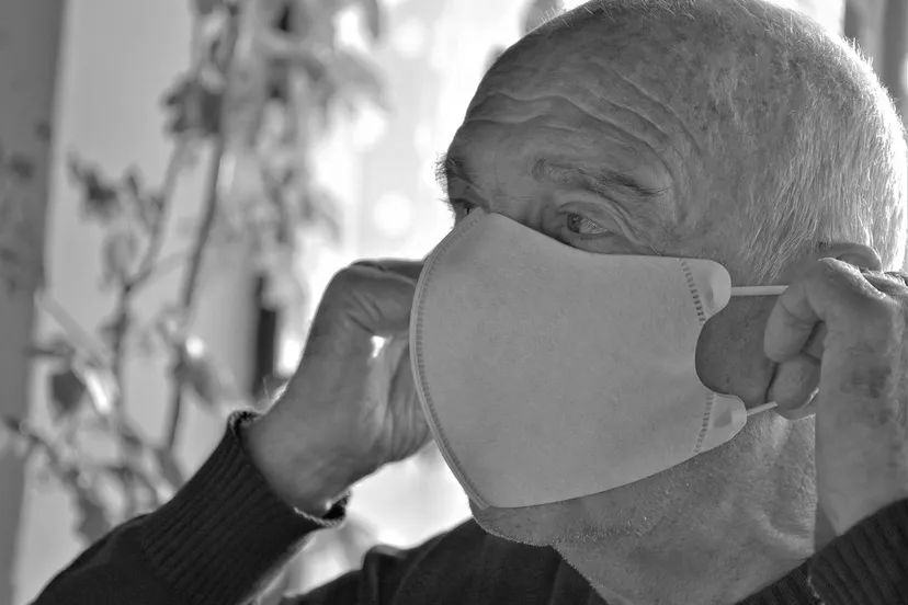 mondkapje senior ritae via pixabay