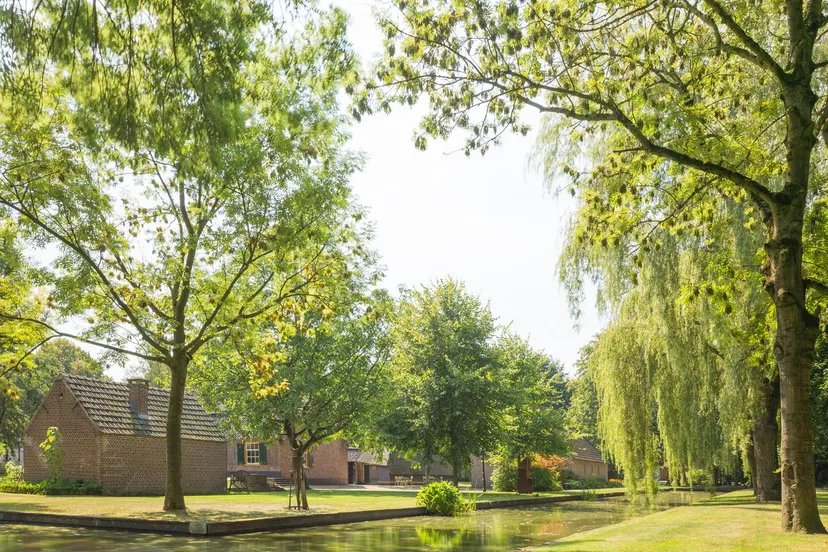 oude slotexterieur klein 1