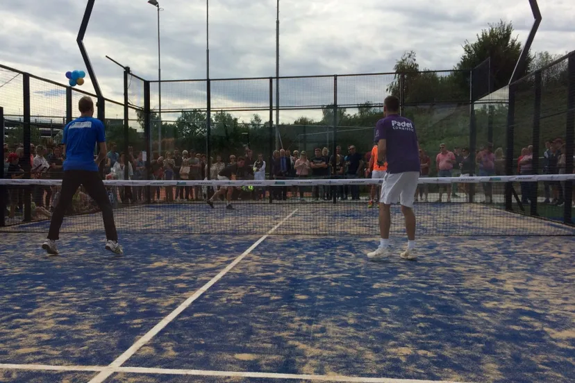 padelbaan bj tv metzpoint