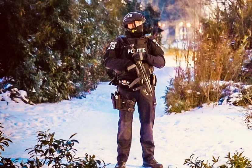 politieman bewapend