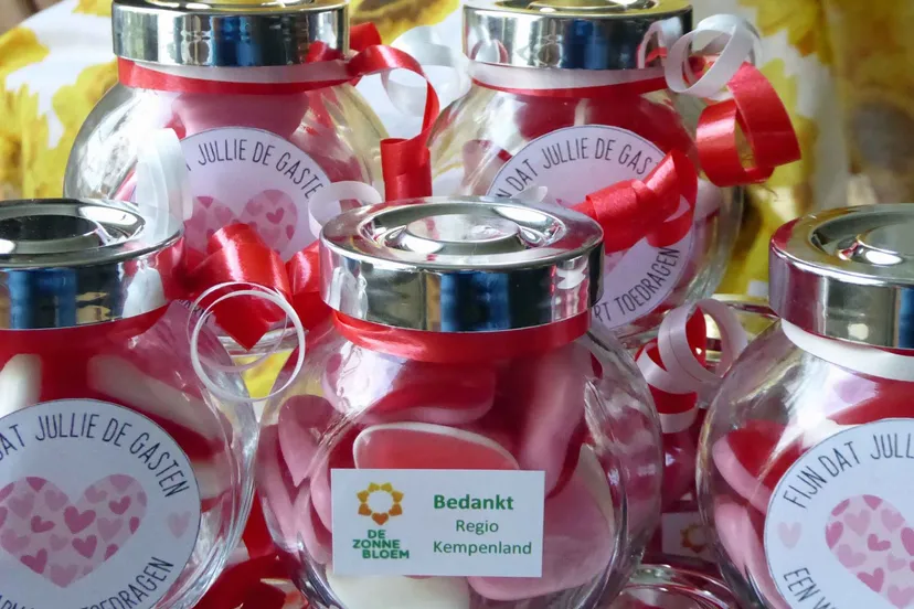 snoeppot vrijwilligers zonnebloem