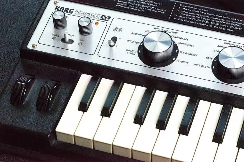 synthesizer nick stafford via pixabay