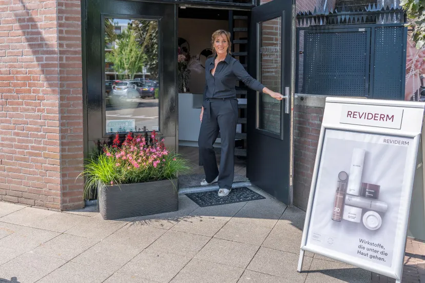 vivianne salon mimique