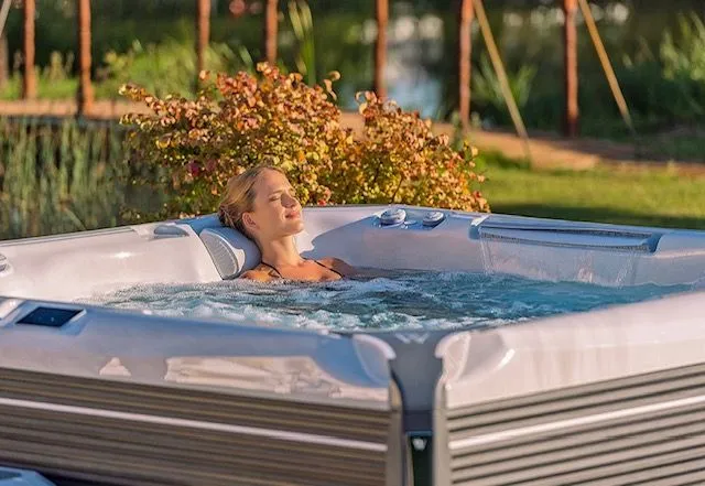 sfeerfoto buitenkant jacuzzi