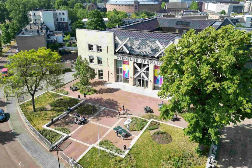 voorplein stedelijk gym breda