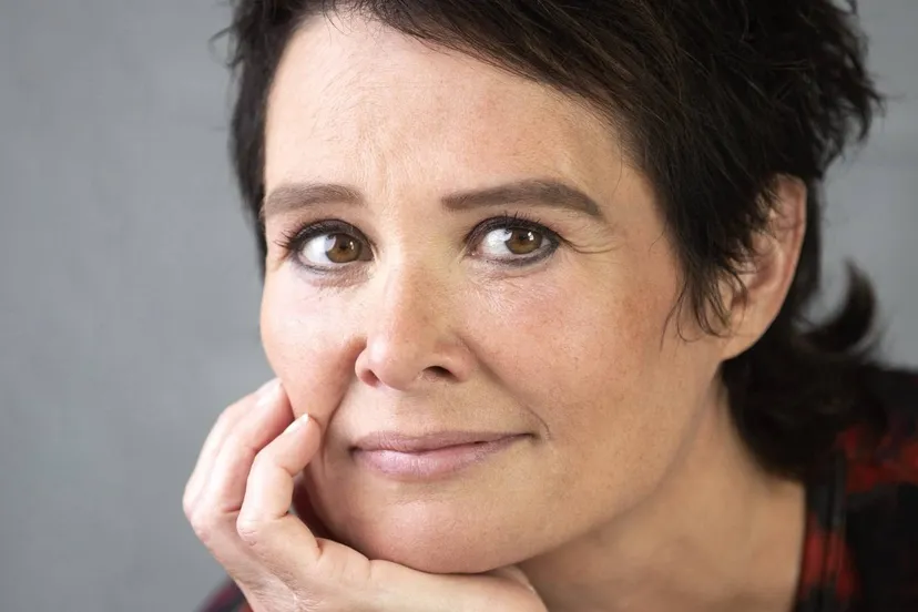 griet op de beeck fotograaf ester gebuis liggend