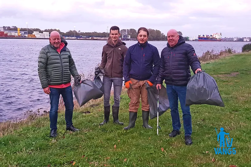 211026 smwn sportvissers vangen veel vuil langs noordzeekanaal