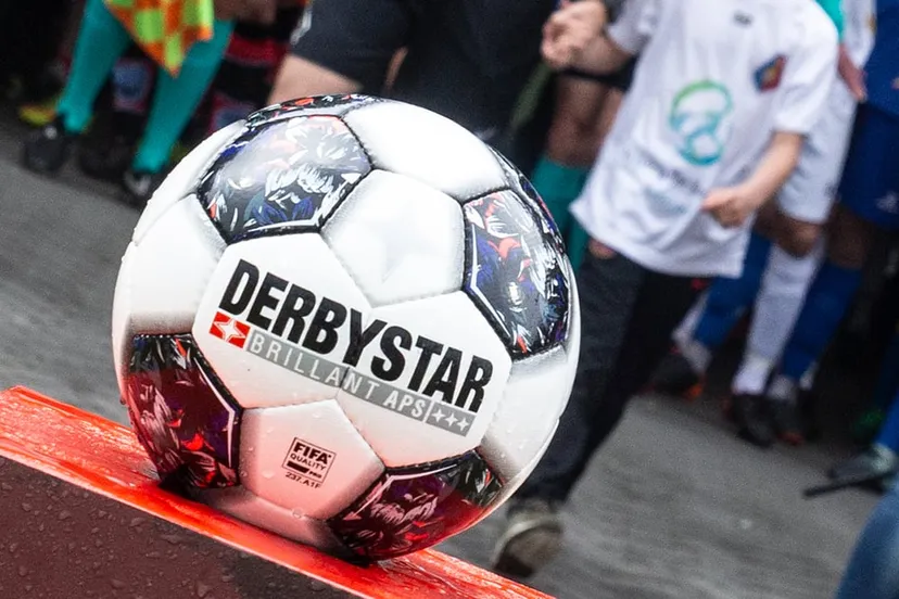 5i5a7327 bal telstar