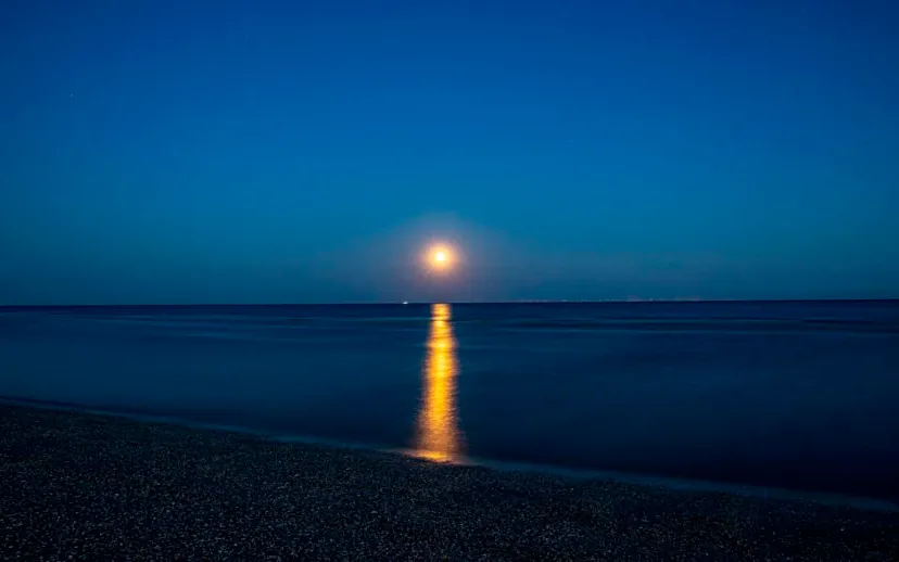 maansondergang 915x518