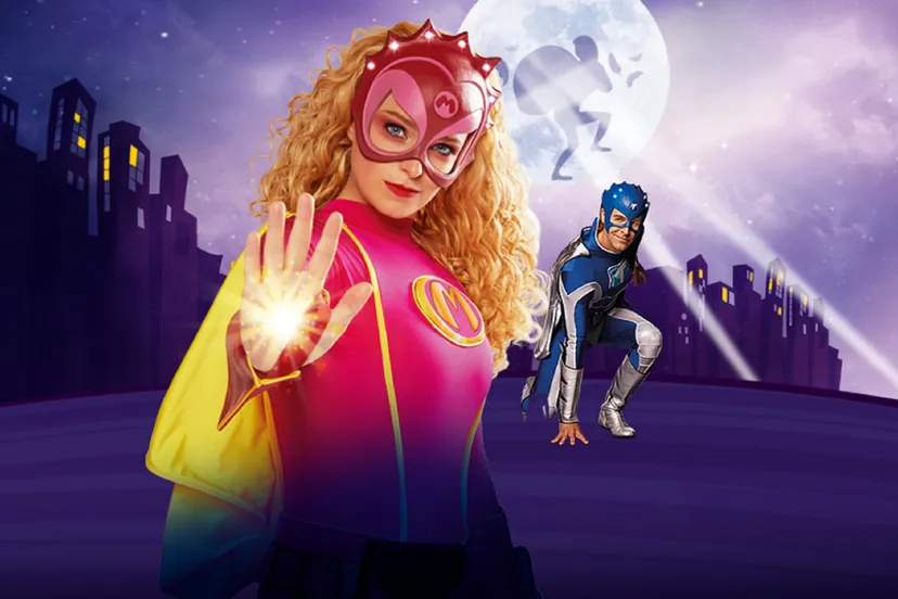 mega mindy fotograaf studio100 2324 liggend 1