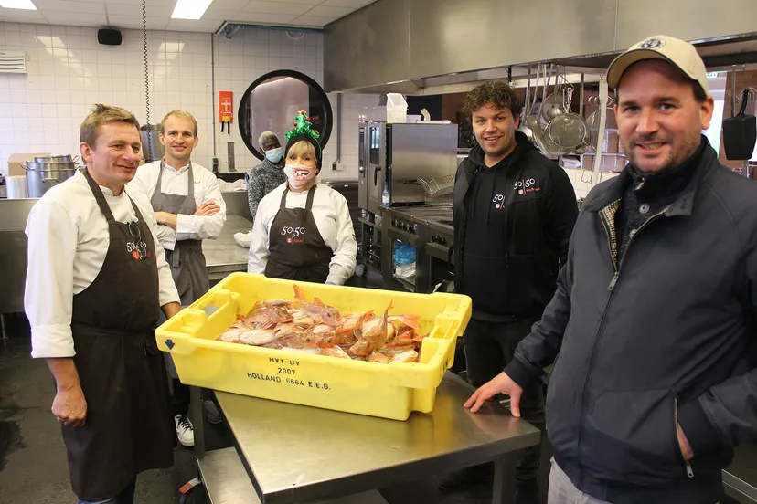 noordzeevis uit ijmuiden donatie leger des heils amsterdam 1