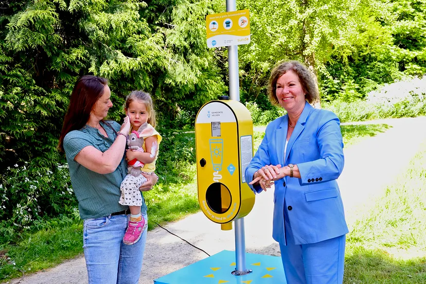 onthulling zonnebrandpaal kopieren