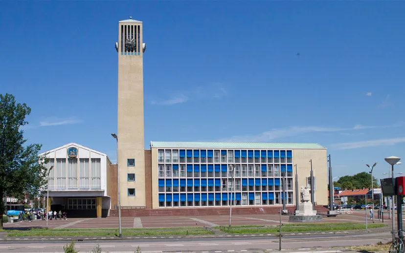 plein 1945 915x518 1