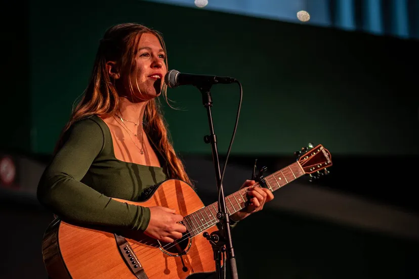 pf luna foto tomasz brantenaar