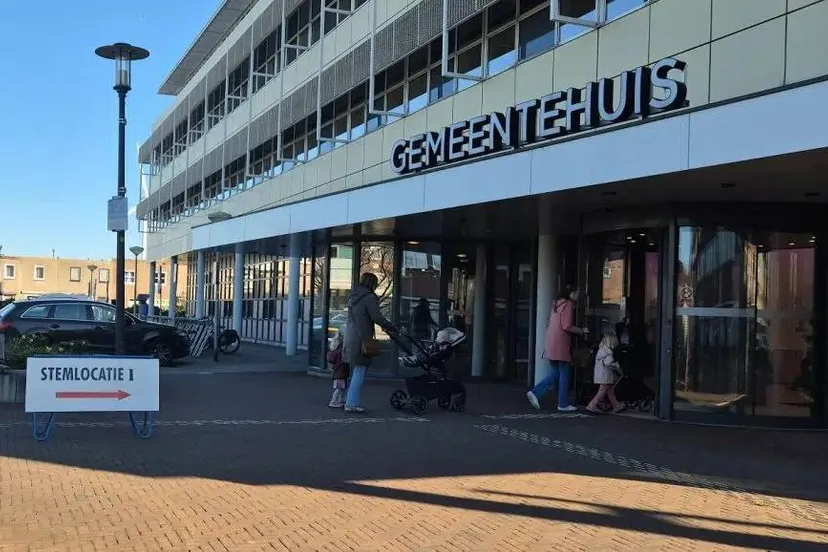 Stembureau-Velsen-1024x578 (1)