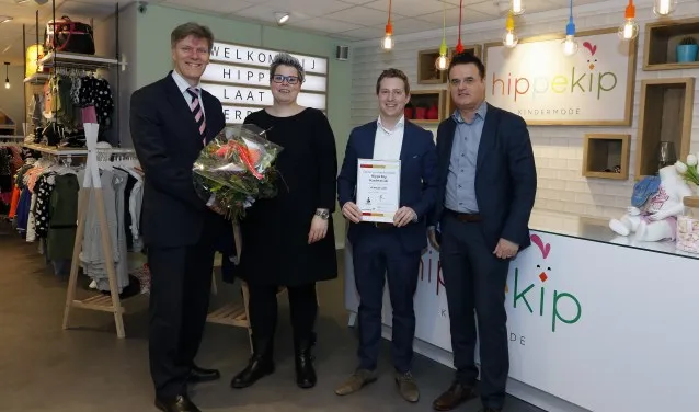 34739900 fe03 4aec b565 ea2511c6d0a9