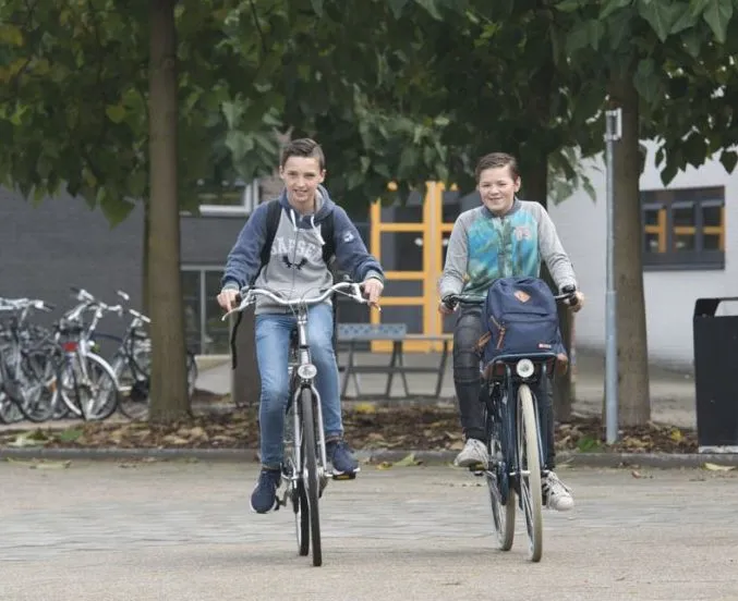 fietsen op raayland college e1521751241894