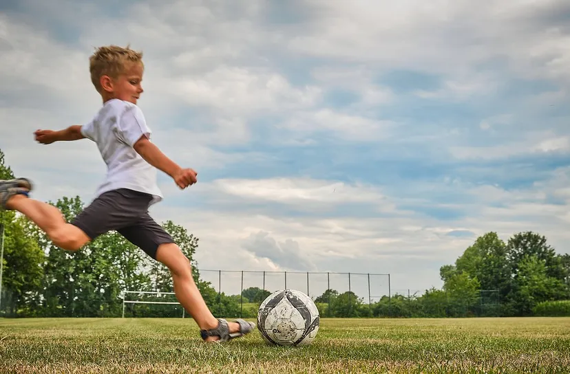 football 4392446 960 720