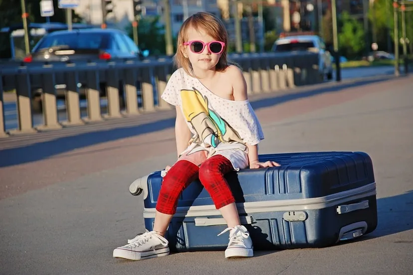 kind koffer vakantie