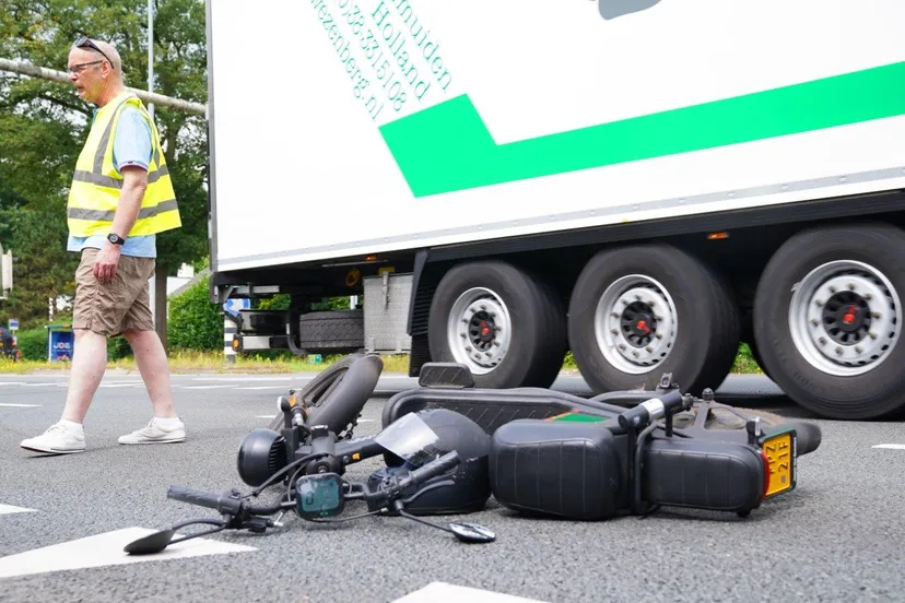 20224 06 30 meesters multi media fotos ongeval auto scooter n65 vught 2