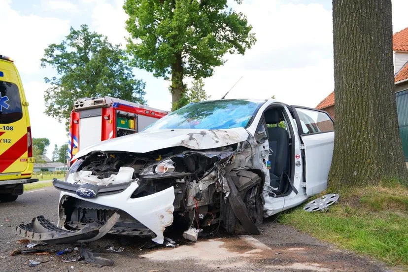 2024 06 28 meesters multi media fotos ongeval auto boom witvensedijk esch 5