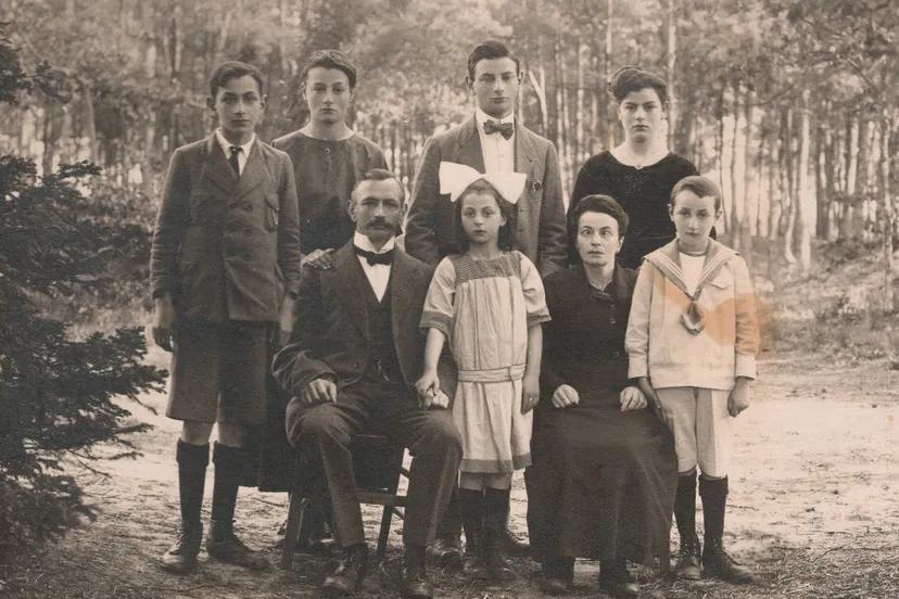 4402 20124ef3c61527e83d201c72d68a3928