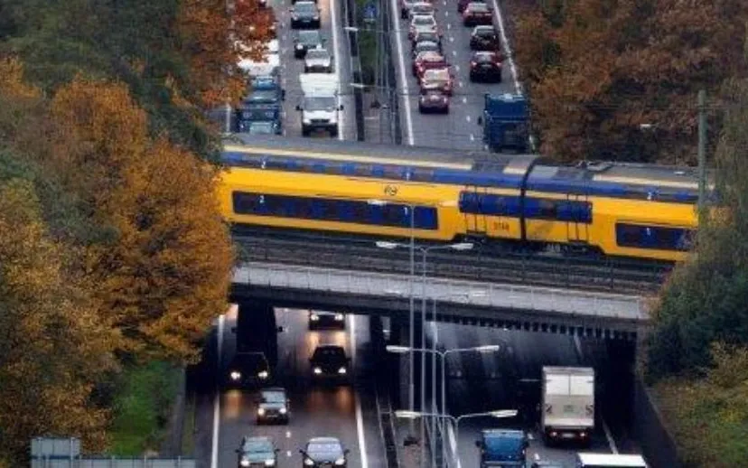 444444444444444444 915x518