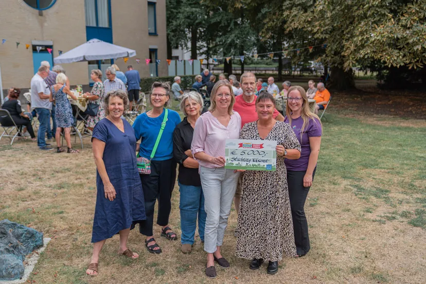 cheque met initiatiefnemers