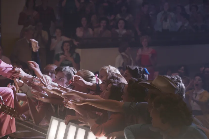 elvis st 32 jpg sd high 2022 warner bros pictures all rights reserved photo credit courtesy of warner bros pictures