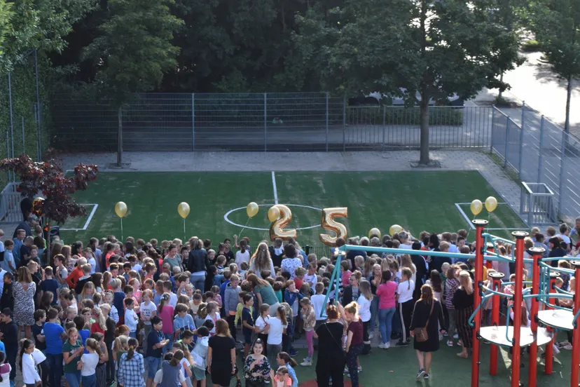 feestelijke start schooljaar piramide