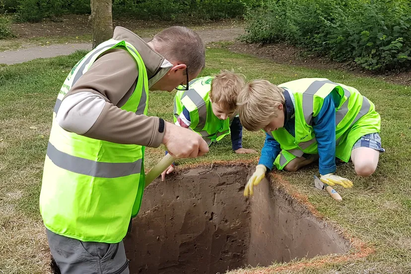 foto care archeologie