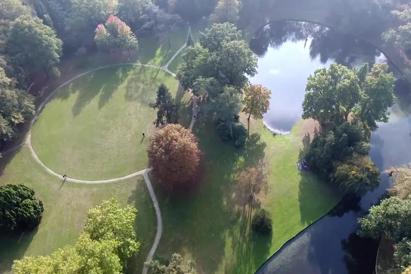 foto park reeburg still uit youtube