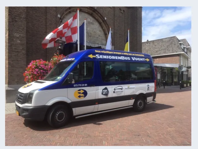 foto seniorenbus bij depetrus