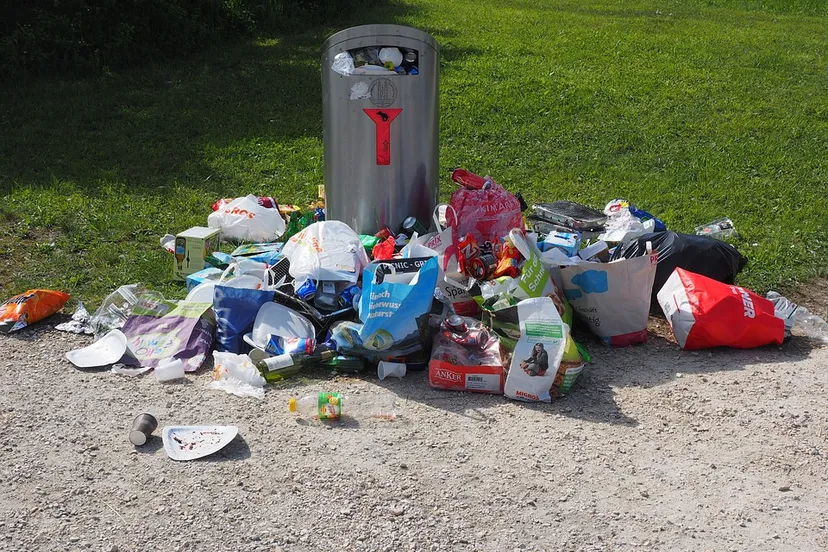 garbage can 1260832 960 720